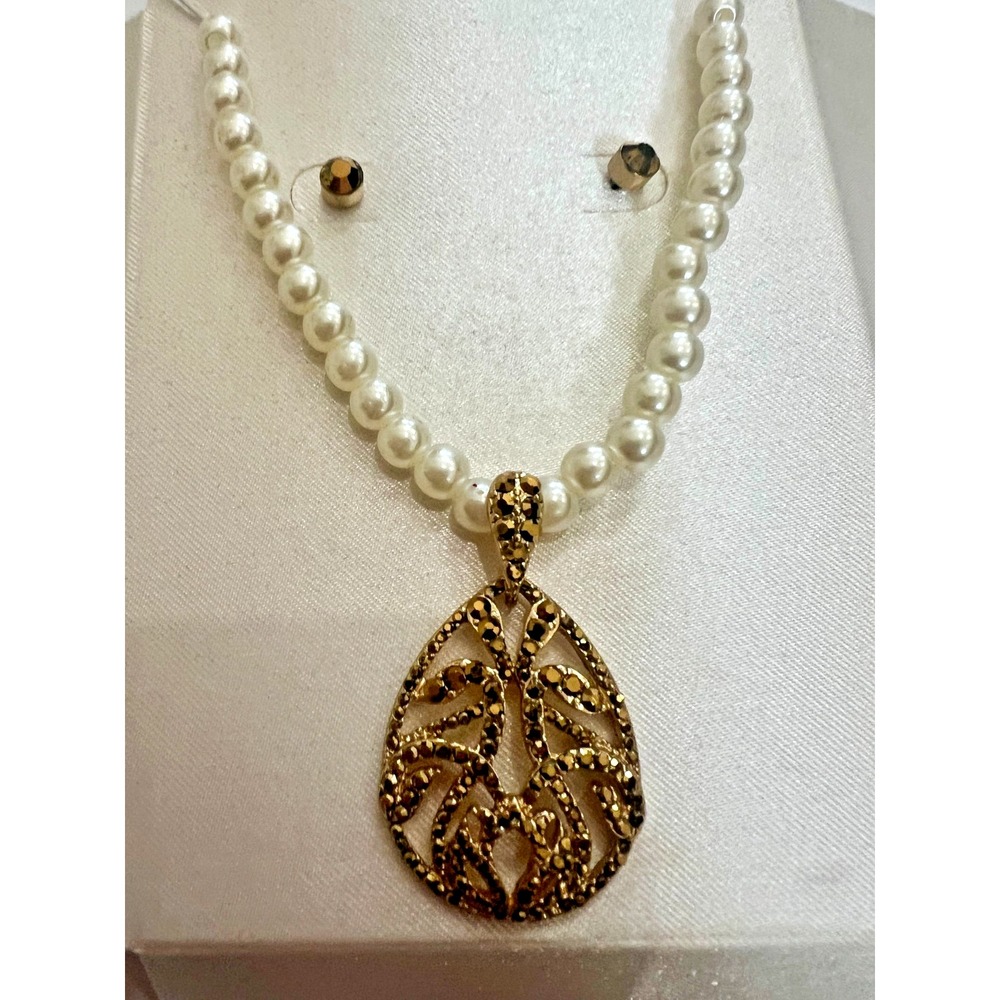 Faux Pearl Necklace & Earrings Gold Tone Pendant Vintage Inspired Bridal Classic - Picture 1 of 10